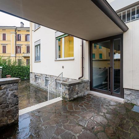 Parma Centro-Stazione Express Apartment Buitenkant foto