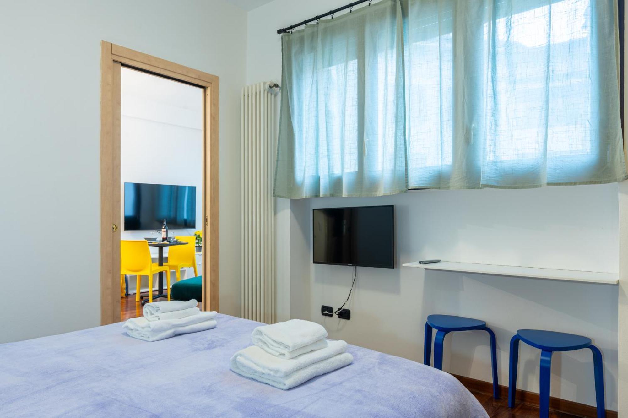 Parma Centro-Stazione Express Apartment Buitenkant foto