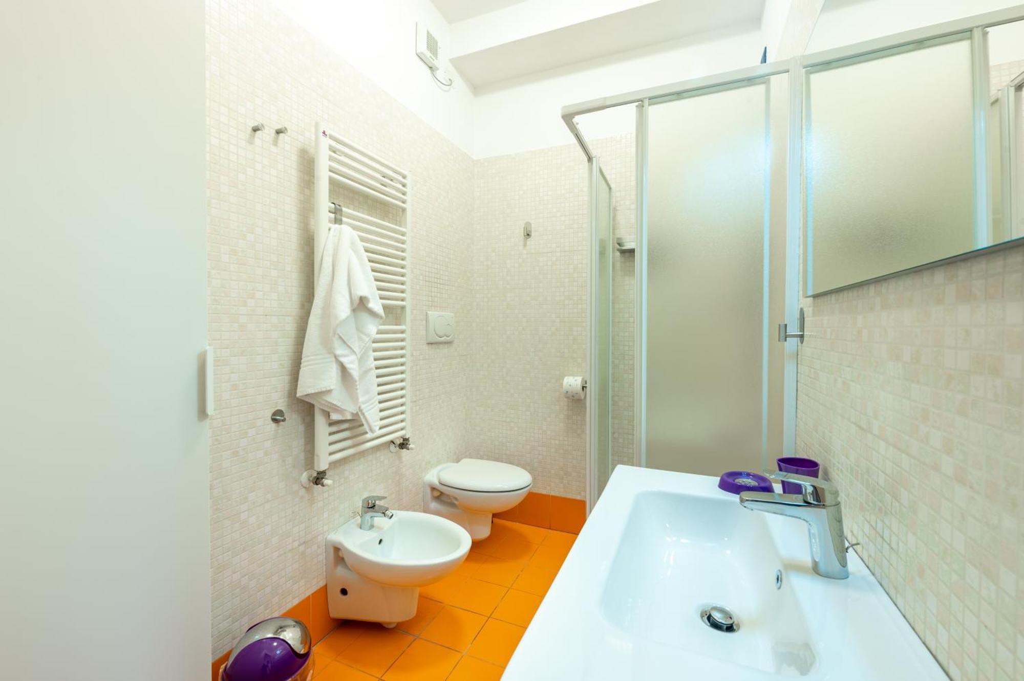 Parma Centro-Stazione Express Apartment Buitenkant foto